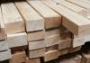 Shtyllat e dyshemesë: cila duhet të jetë madhësia e drurit?