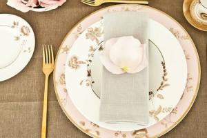 Setting a festive table: how to set it correctly and decorate it beautifully?